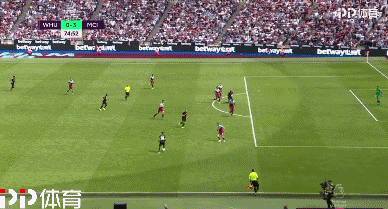 粉丝吐槽《一拳超人》第三季Part2新海报：敷衍至极！